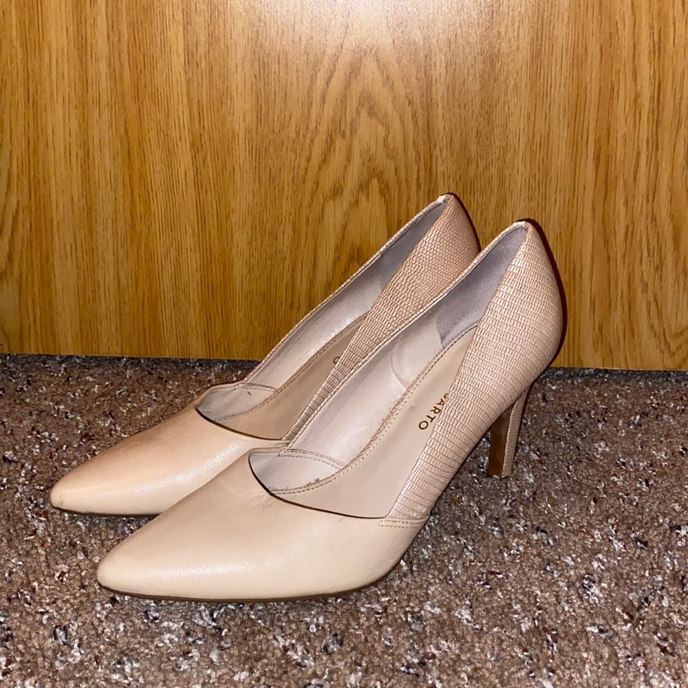 Franco Sarto Nude pointed toe heels